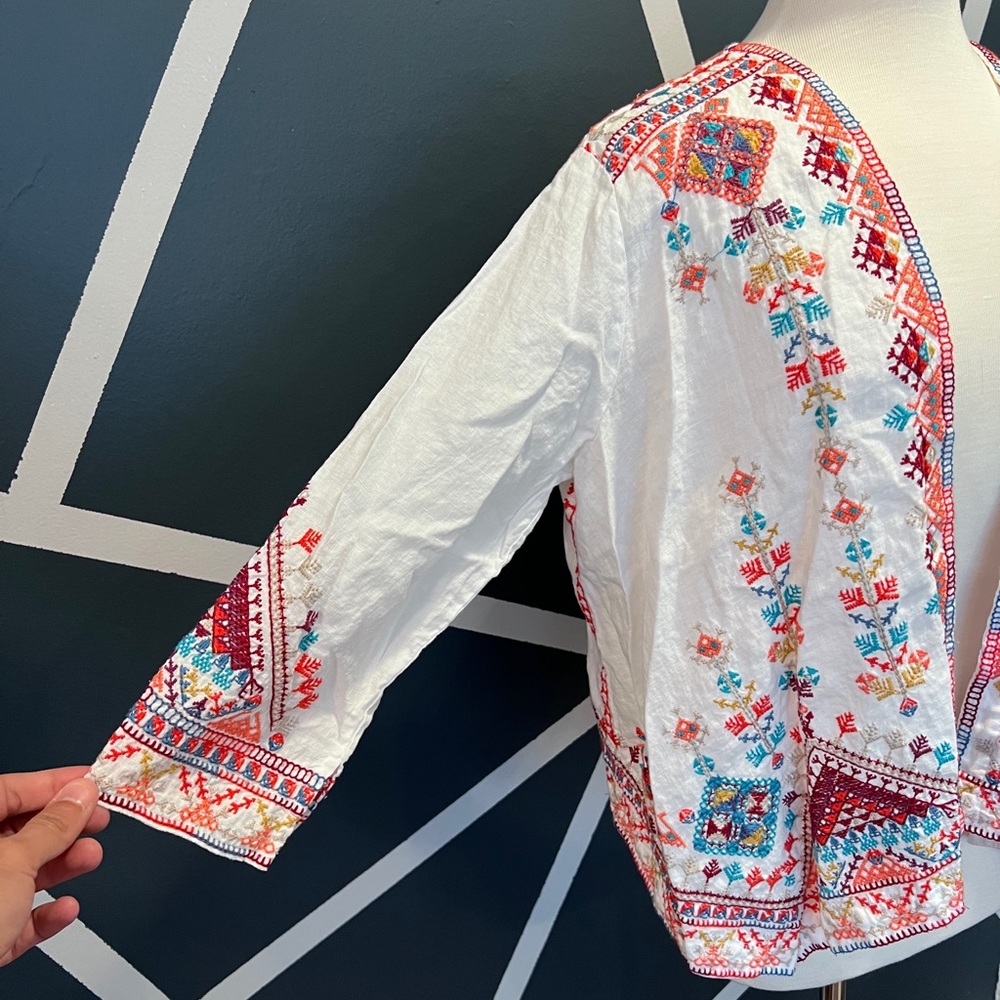 Johnny Was Velsia Embroidered Linen Bolero - Picture 7 of 9
